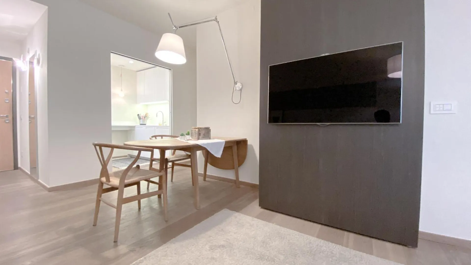 Foro Luxury Home - 2 Camere - 5 Min Dal Duomo Milano 0*,  Italien