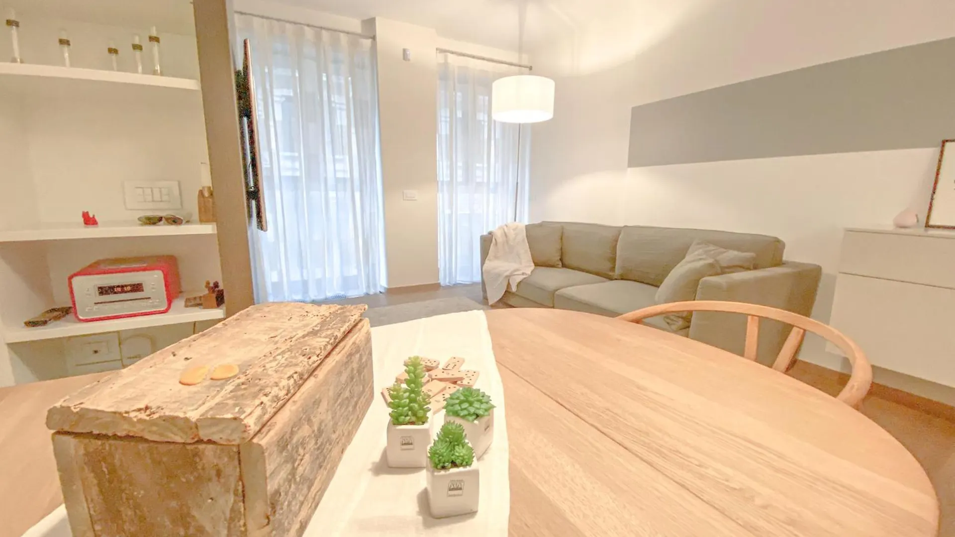 Foro Luxury Home - 2 Camere - 5 Min Dal Duomo Milano 0*,  Italien